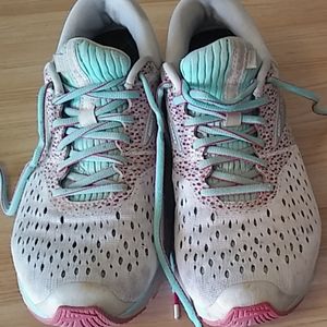 Brooks glycerin 16